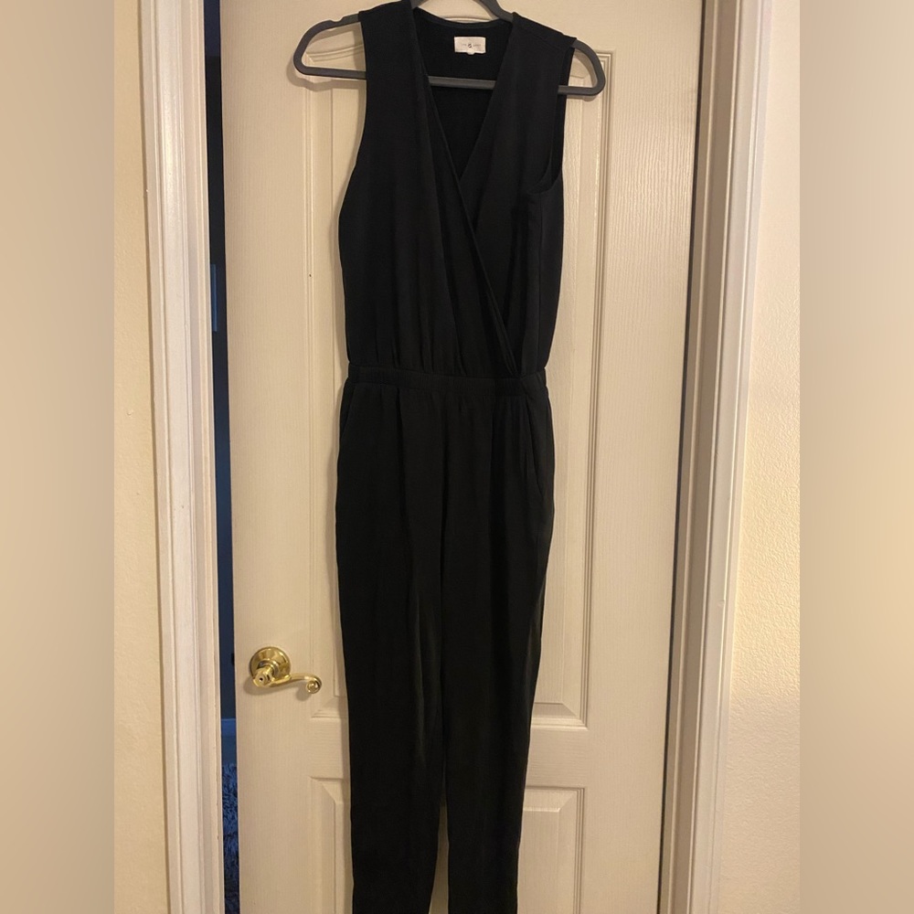 Jumpsuit with pockets.